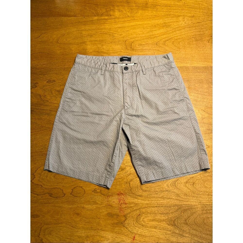 Theory Men’s Slim Fit Casual Performance Flat Front Chino Shorts Gray Size 32